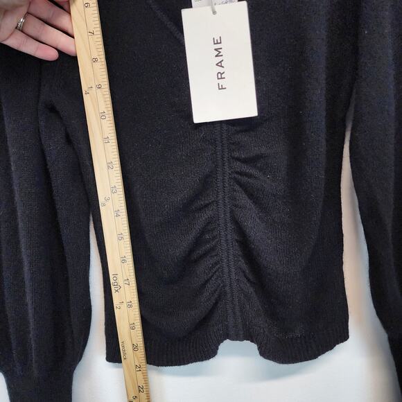 Frame Cashmere Sweater Size M Black Cropped Bell Sleeve Shirred V-neck Luxe Chic - Picture 9 of 14